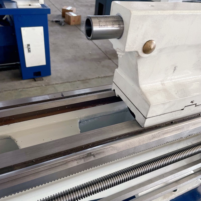 manual lathe machine 