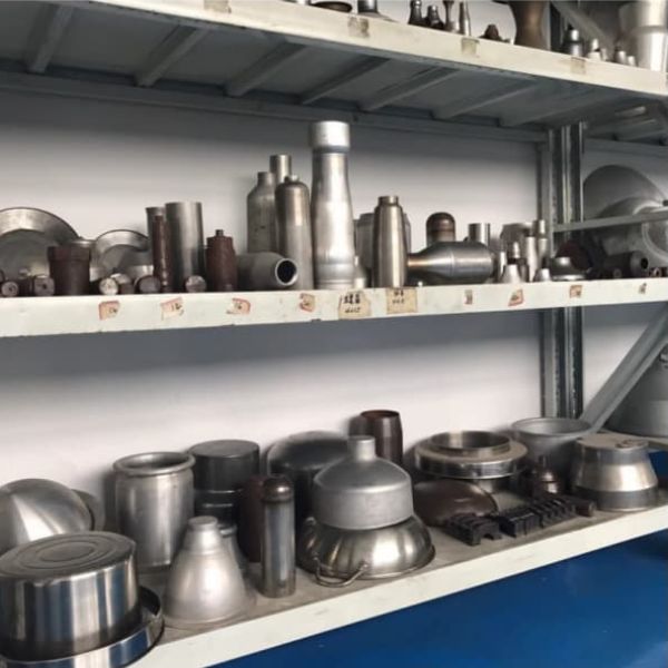ماكينة تشكيل عنق صمام فنتوري عالية القوة CNC KSTNS-180-1