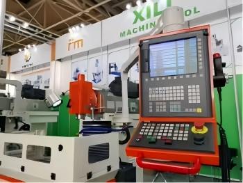 Toolroom Milling Machine